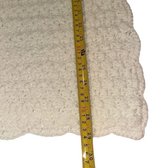 *New* Handmade White Crochet Scalloped Edges Baby Blanket & Bootie Set 29"x 32" - Picture 3 of 9